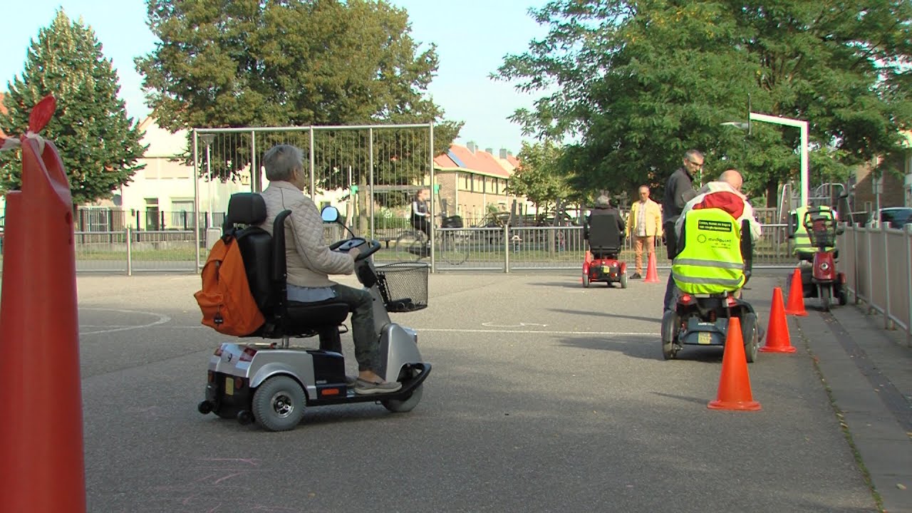 Veilig scootmobiel rijden na speciale cursus