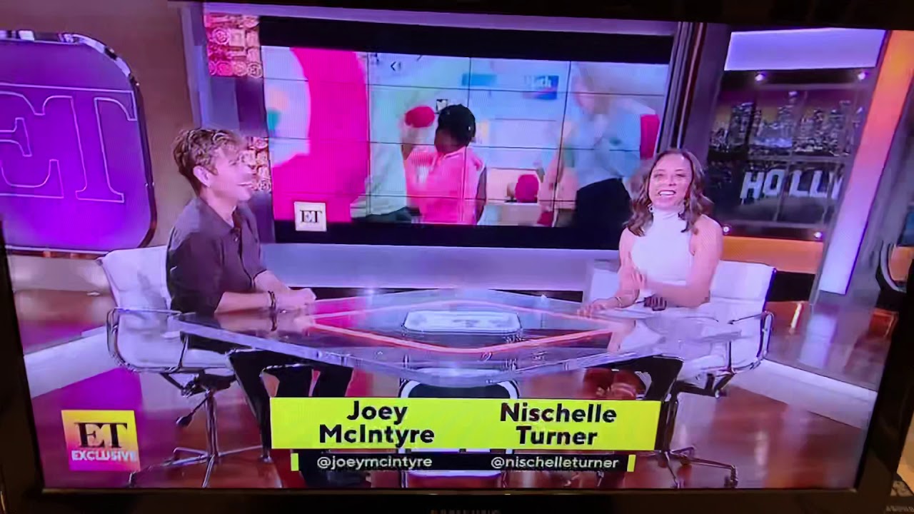 Joey McIntyre on ET ❤️