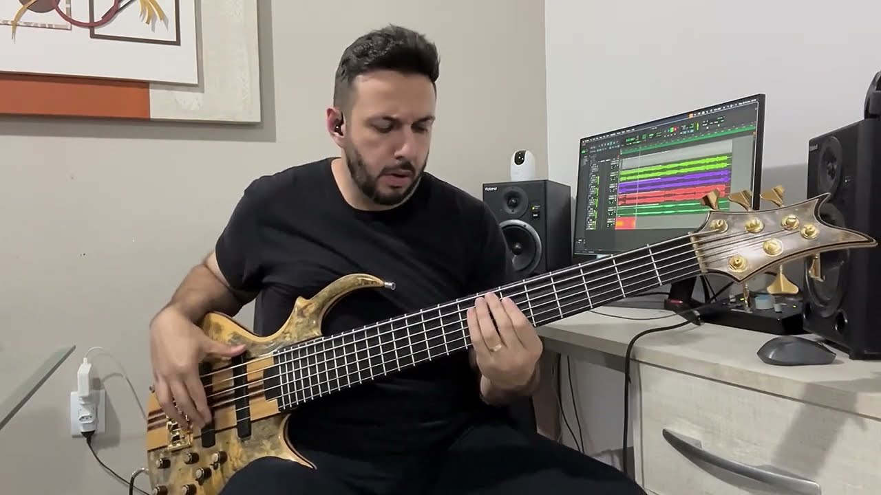 Ela - Sorriso Maroto e Ferrugem Bass Cover (Cyrillo Geyser)