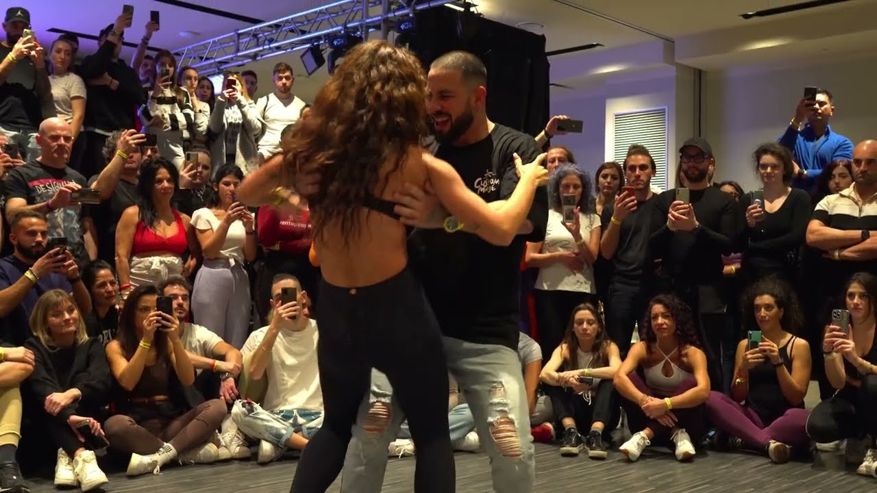 Daniel y Desiree Bailando en Evento People ITA