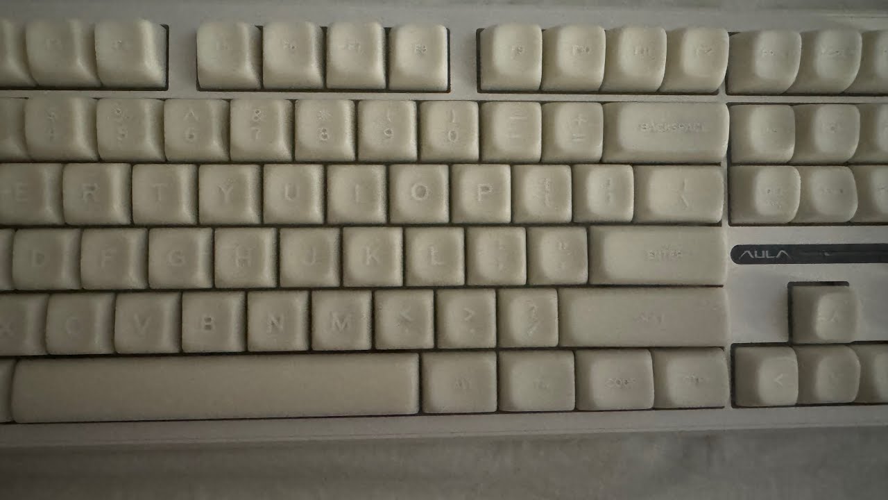 Aula F108 typing, scratching, and tapping — no talking, lo-fi ASMR ⌨️