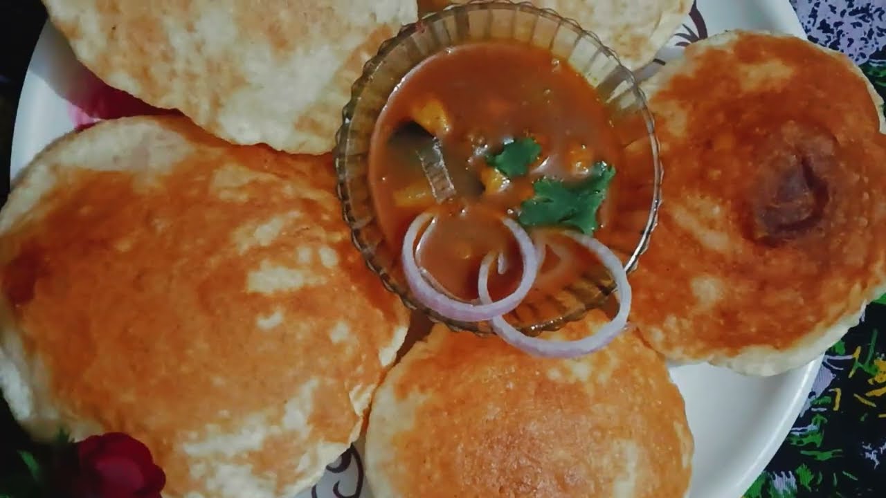 स्ट्रीट स्टाइल  फूल फूले भटूरे बनाएं घर पर आसानी से#bhaturerecipe 