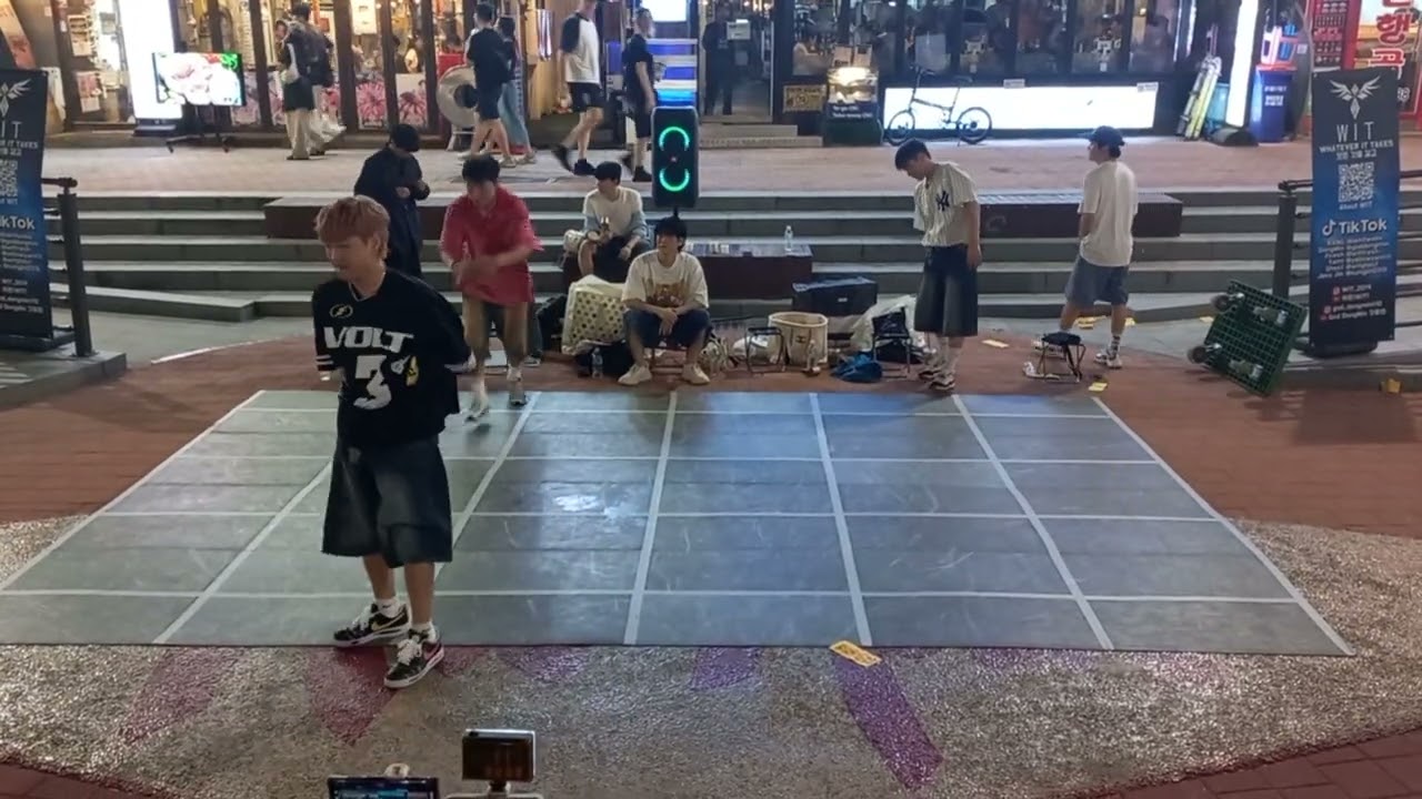 WIT free style solo b-boy