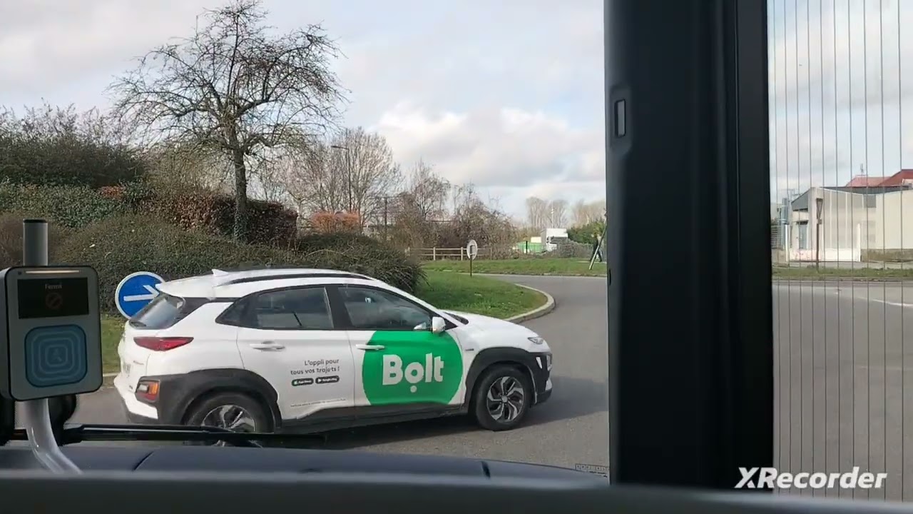 POV Drive :A bord d'Autocar Iveco Crossway Ligne Express 9517 Gare de Roissypole🔄Gare d'Argenteuil 