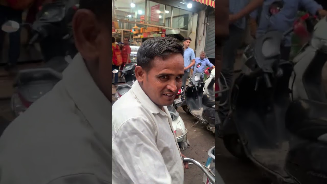 Rewari sweets ,Sadar bazar, Gurugaram HR,parking vyavastha kare prashasan,near thana ,commissioner