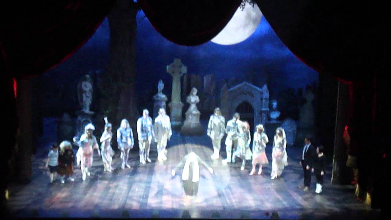 Los Locos Addams El Musical - Saludo Final