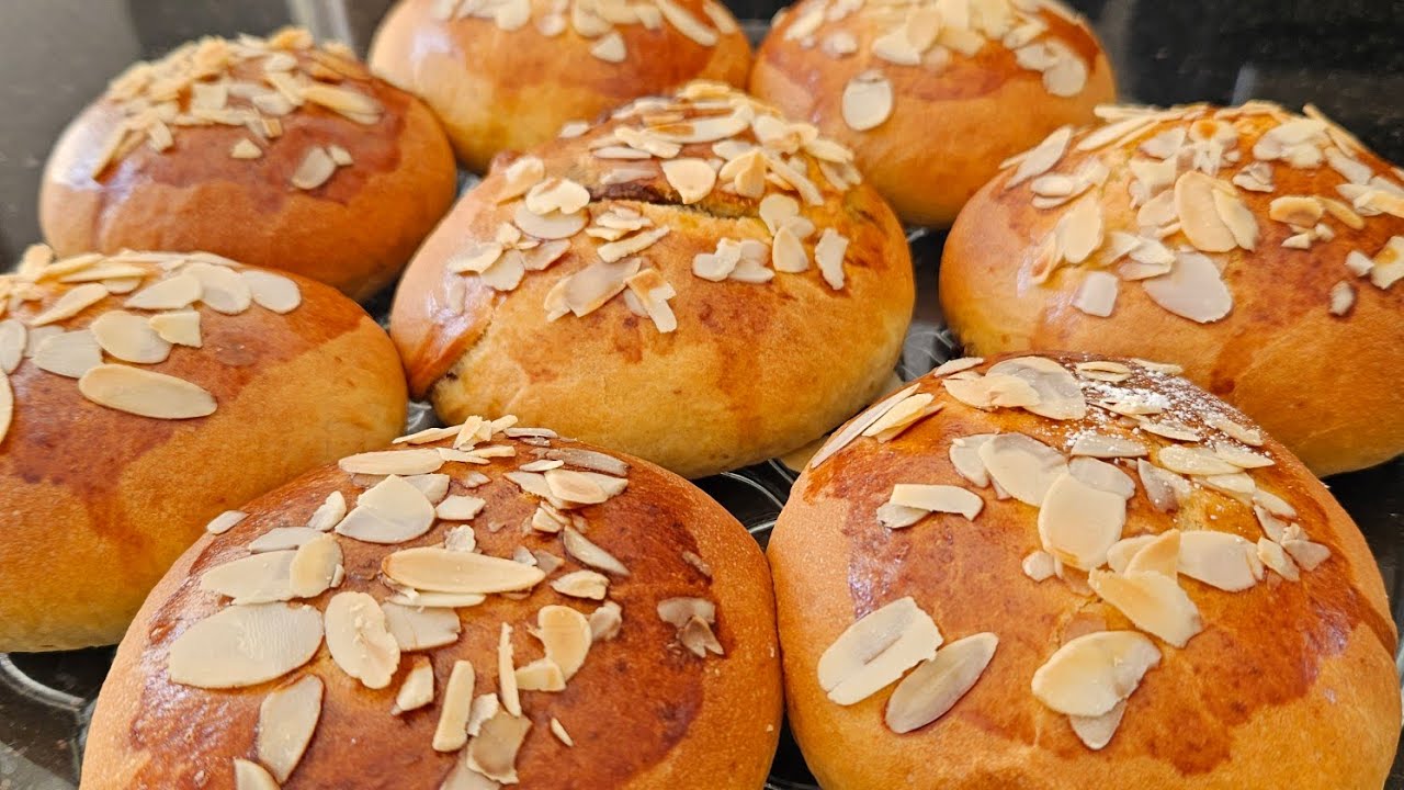 #طريقة تحضير بريوش بالشكلاطة #بريوش بالشكلاطة خفيف وهشوش ويذوب في الفم #brioches au chocolat 