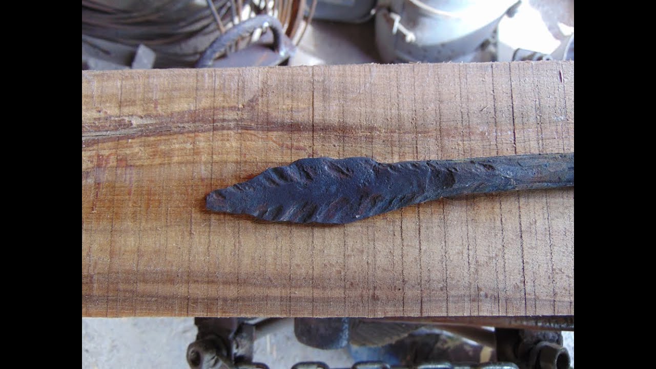 How to forge a simple leaf