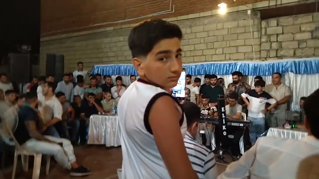 Lənkəran meydanı Əliəsgərin toyu...Əruz qafiye Axirda verir canana gör can ne şirindi