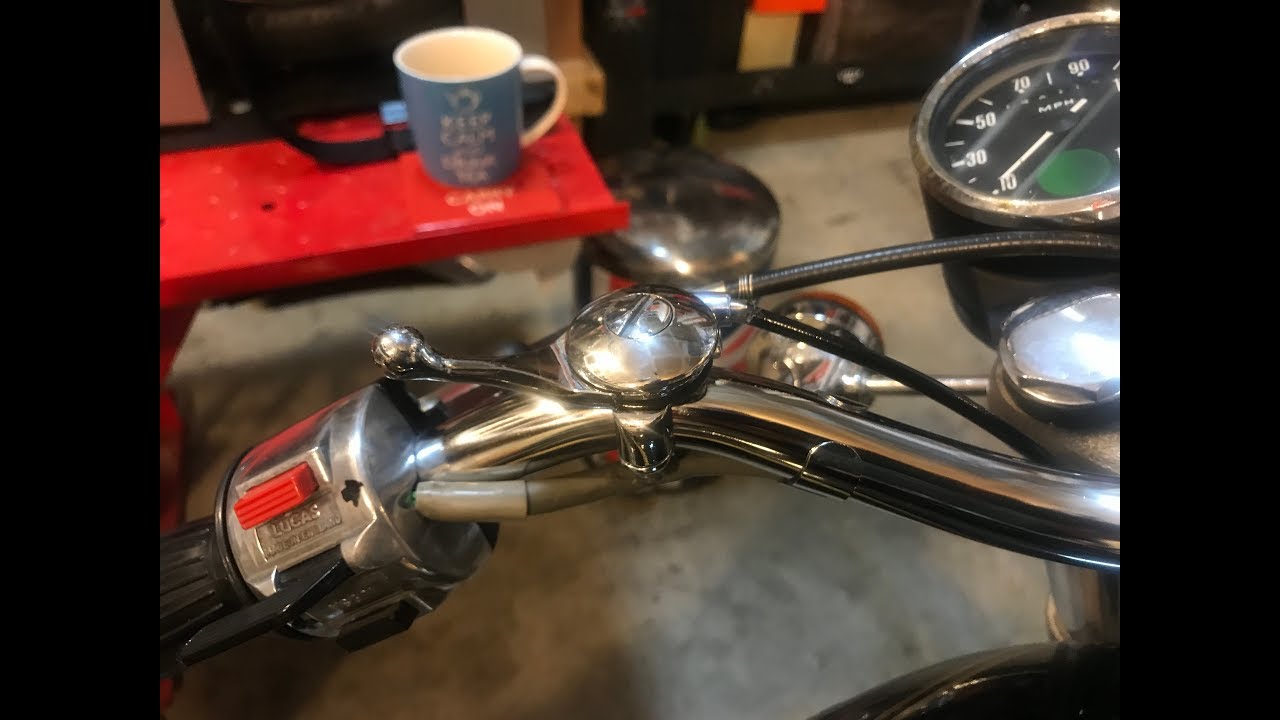 1974 Norton Commando 850 MK2A – Choke Lever