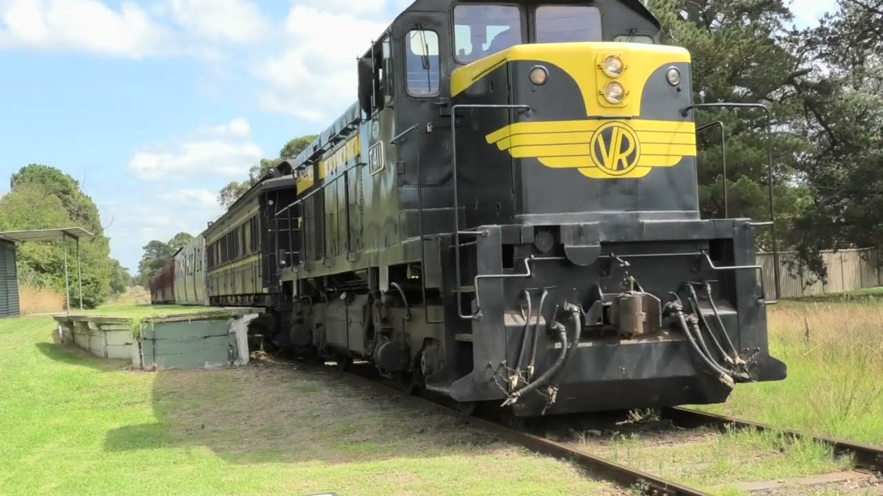2026-03-08 - Mornington Tourist Railway - Riding Hitachi Car/Return 27BU/T411 Departs for Moorooduc