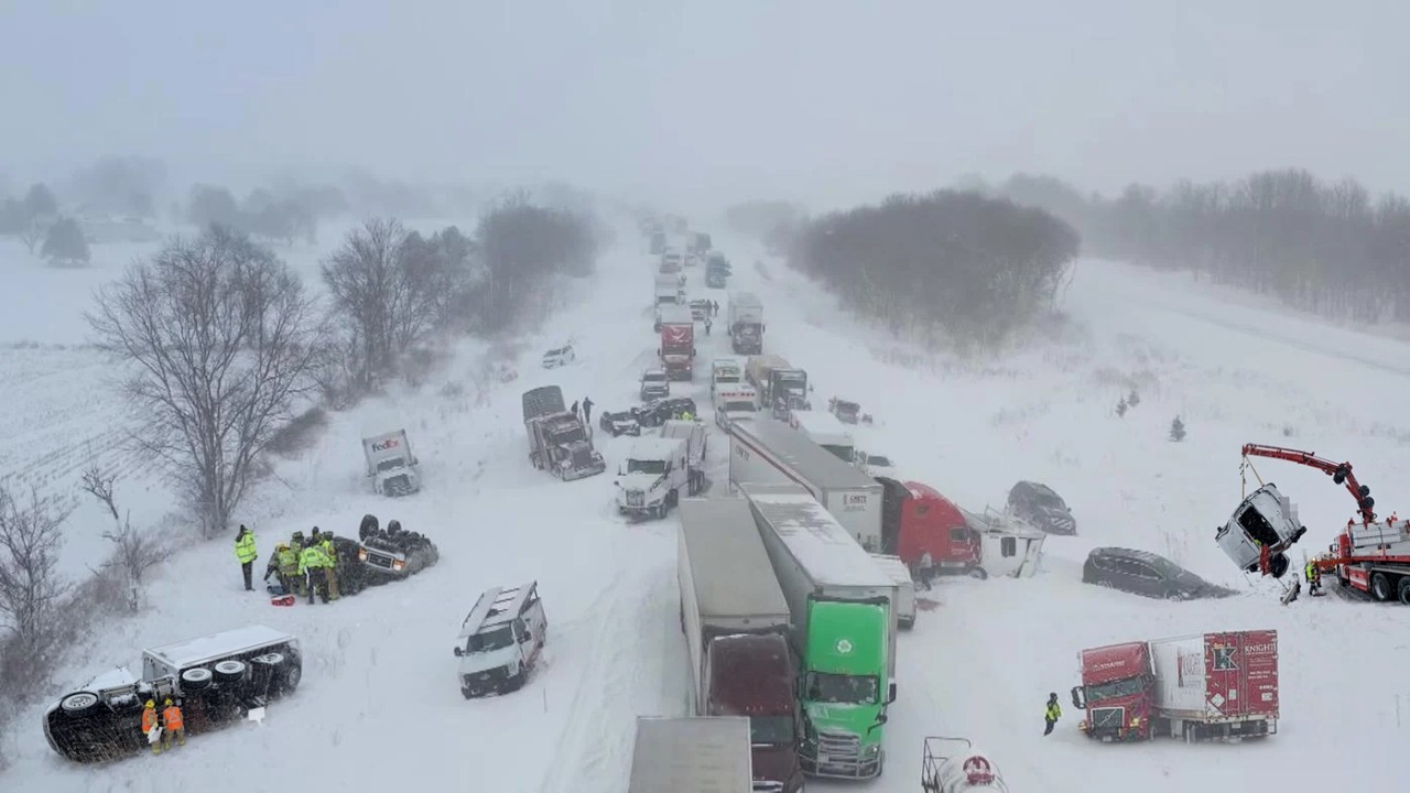 Chaos in California Today! Super Snow Storm Causing Many Major Accident in Nevada