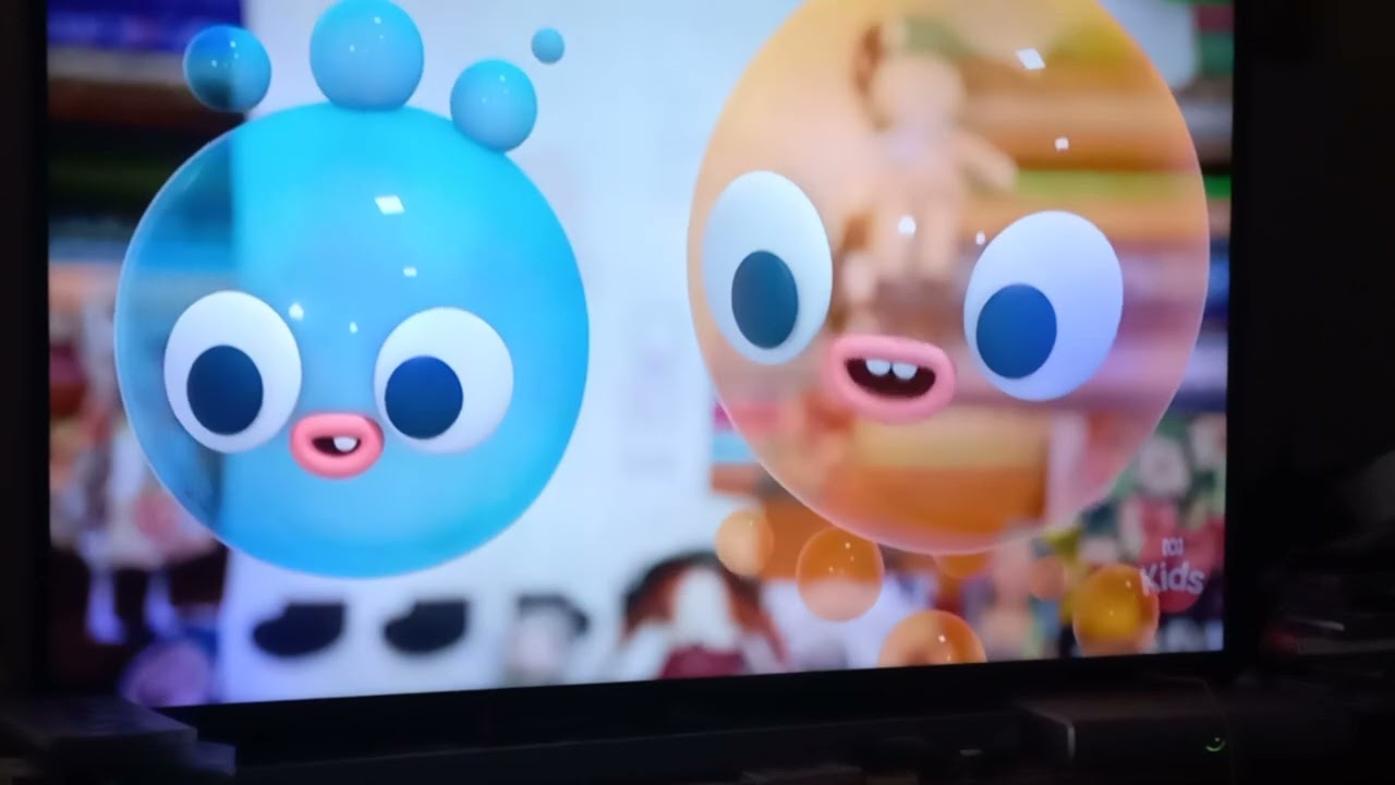 Fizzy and Suds learn about doll making