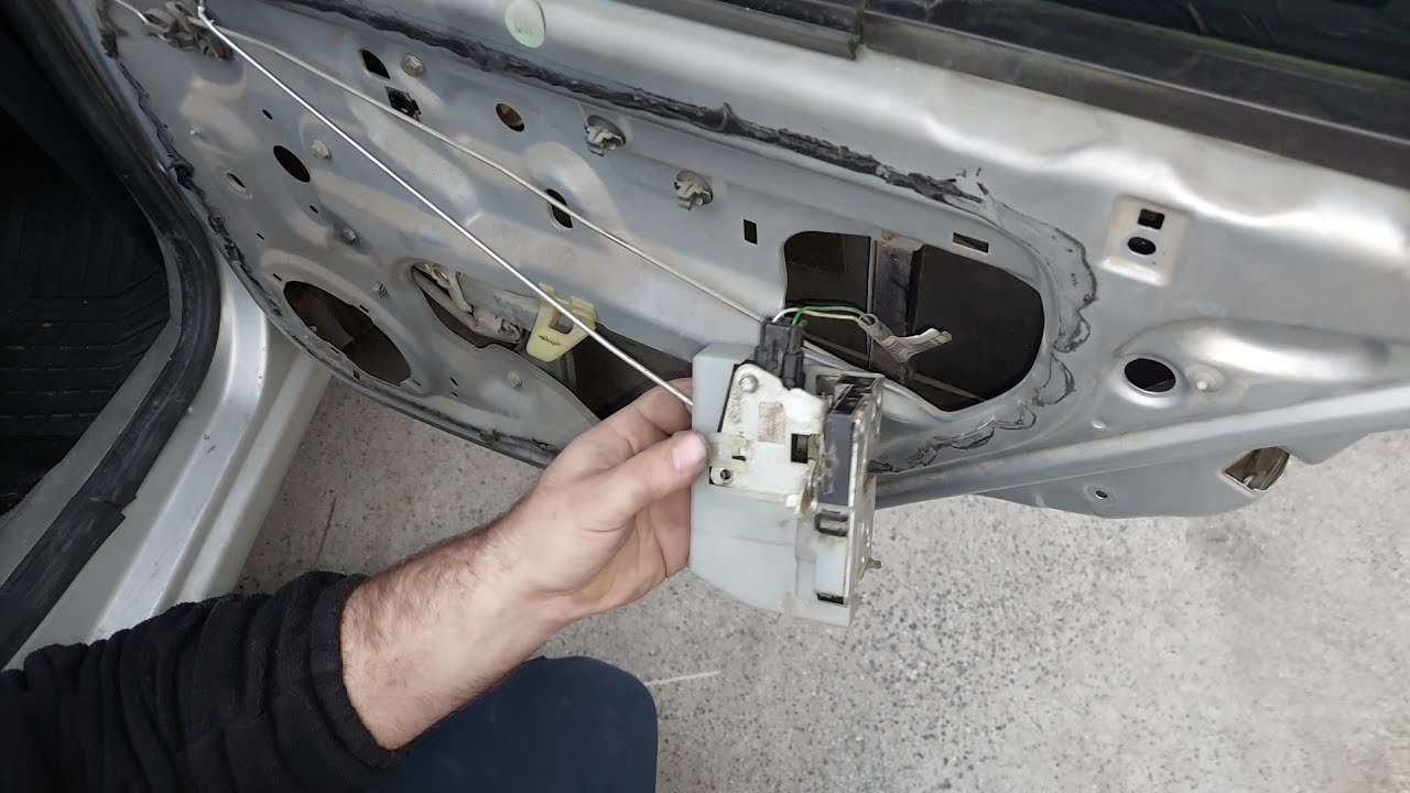 ARAÇ KAPISI KİLİTLENMİYOR CLİO SYMBOL KAPI KİLİT MOTOR DEĞİŞİMİ