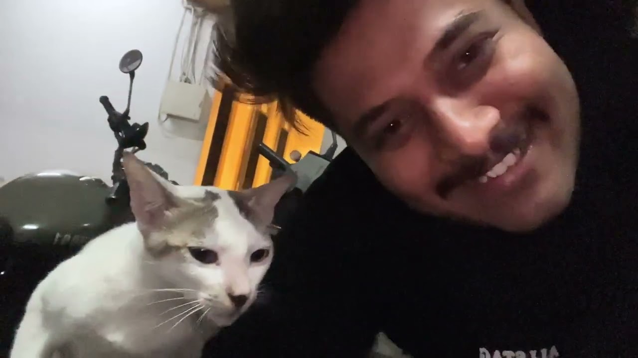 raatko 4 bje bhi masti nahi rukni chaiye 
