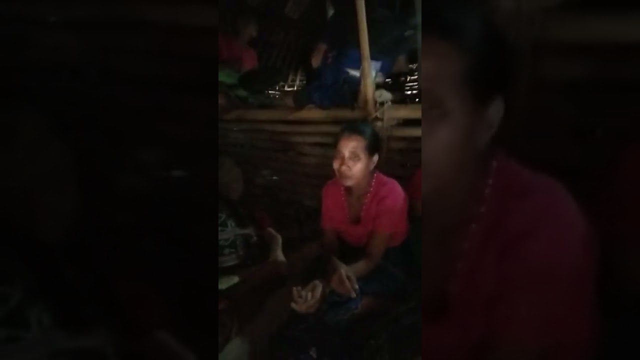 Bunyi Gong Kematian Dikampung Besar Adapo #Desa WeeTana #Sumba_Barat #NTT 🇮🇩