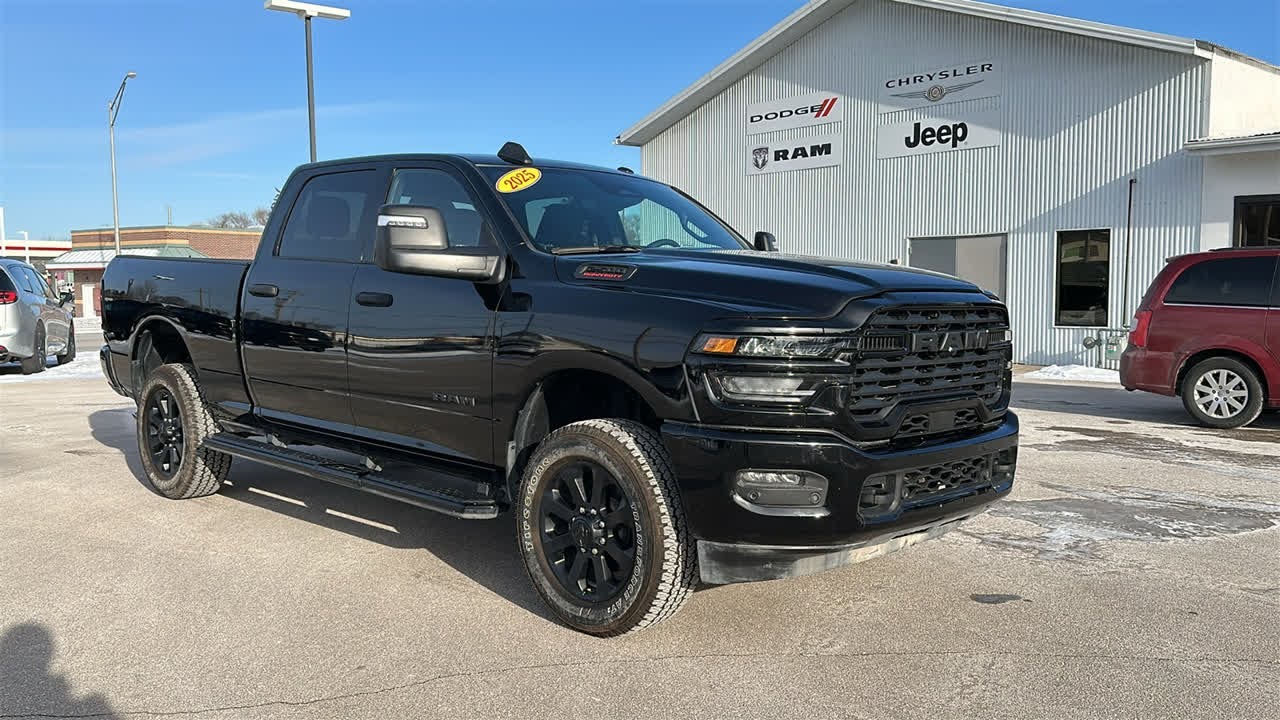 2025 Ram 2500 Big Horn Clintonville, Shawano, Waupaca, Green Bay, Appleton WI