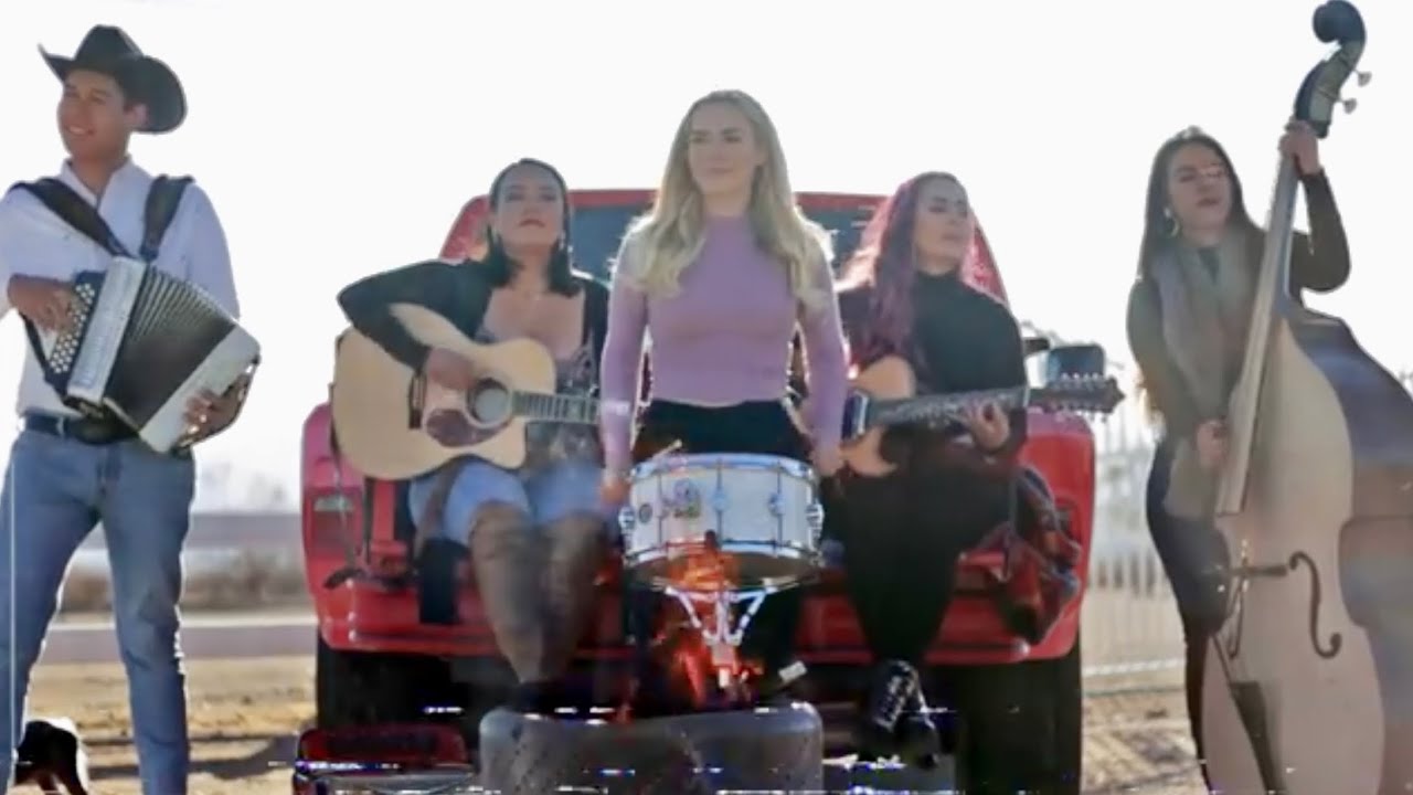 Moneda Sin Valor: Los Barandales (Con Tololoche)