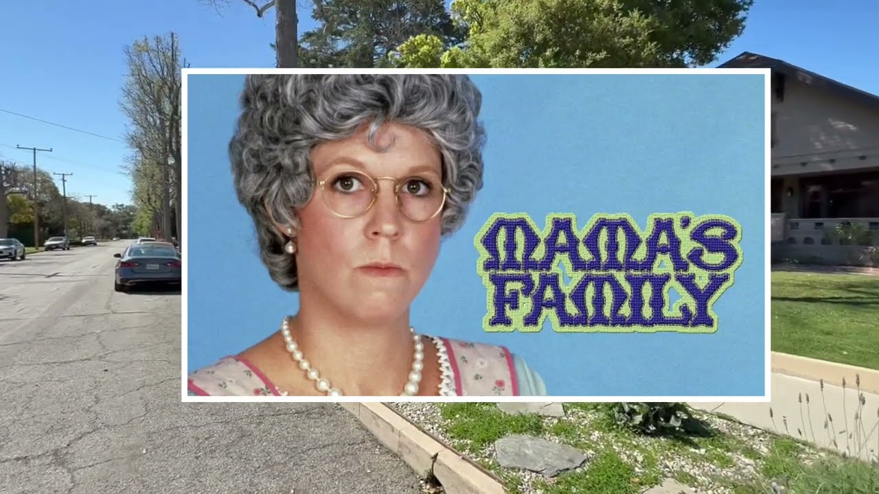 I Visit Mama’s Family Filming Location & Michael Myers was behind a hedge?