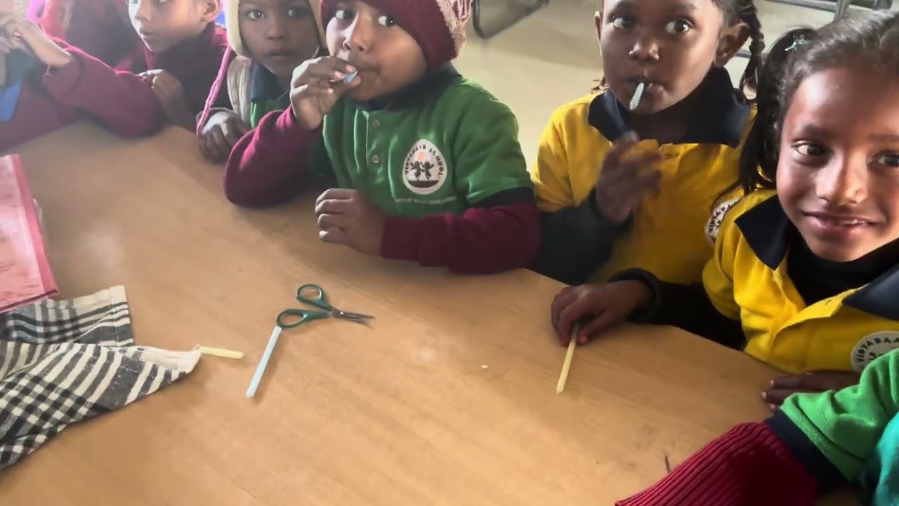 Straw flute activity (Lkg)
