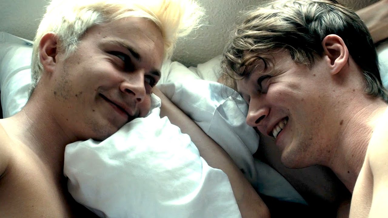 UNA PIJAMADA ENTRE AMIGOS… y un AMOR que NADIE ESPERABA 🌈 | Happy Endings: Sleepover