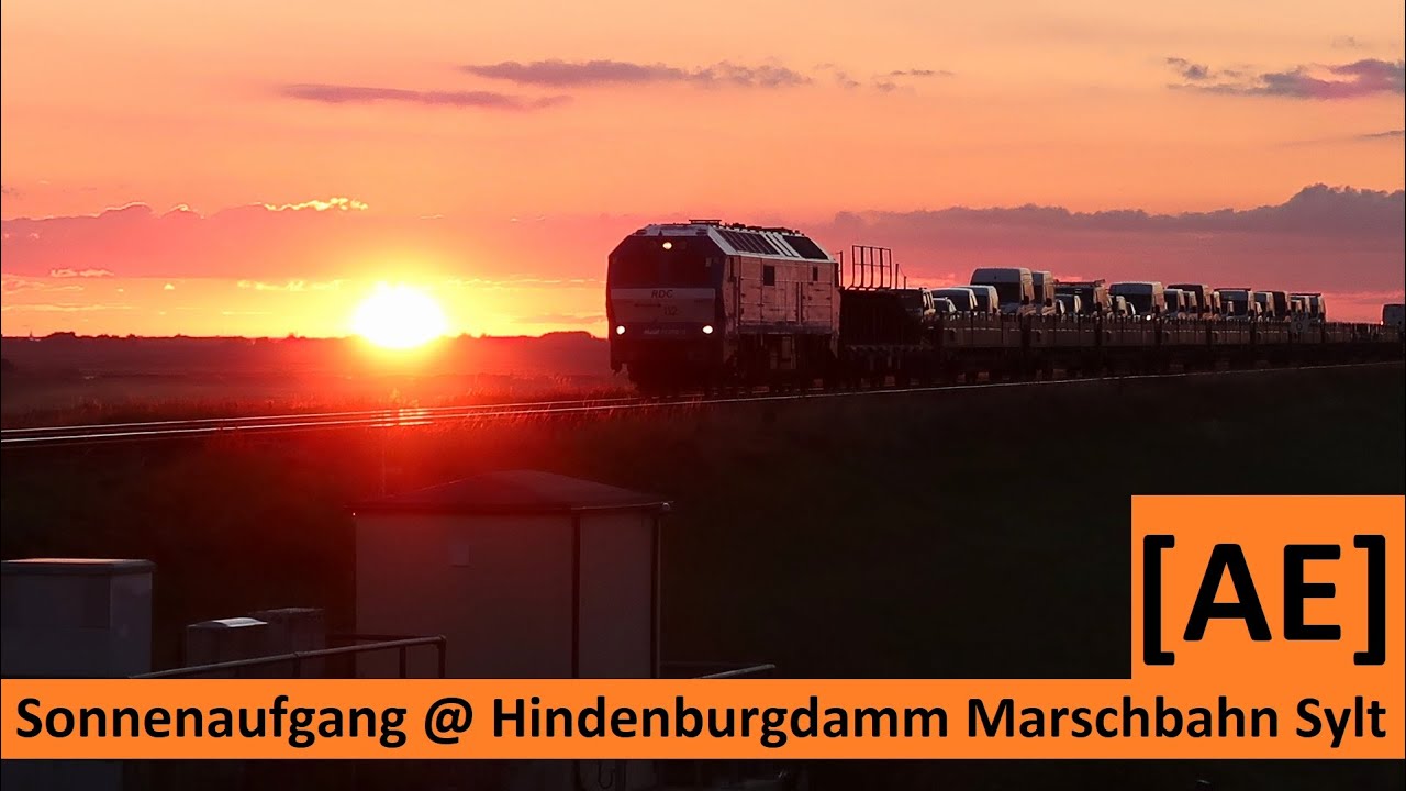 Sonnenaufgang am Hindenburgdamm | Alex E