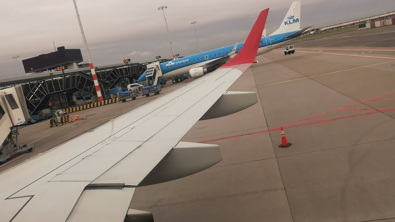 Full flight KL1863 operated by German Airways (Embraer 190 D-APRI) AMS-DUS