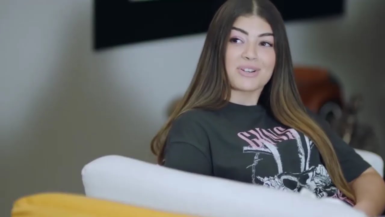 هتمووت من الضحك علي ساره وهي فاتحه لايف بتحكي للناس علي اهم الجواز 🤣😂#في_بيتنا_روبوت