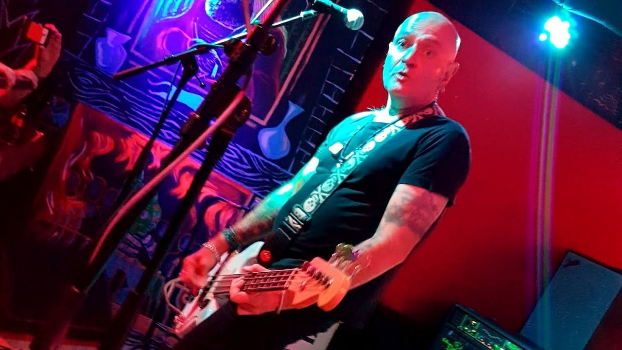 Commando 9mm directo Antisocial - Concierto punk Madrid 5-7-2019