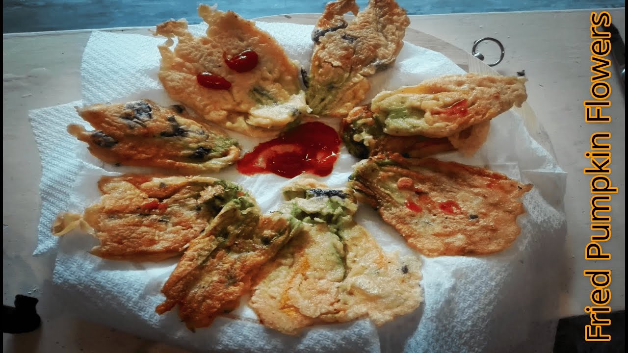 How To Make Crispy Pumpkin Flower Fry // Cook with Pedro Family