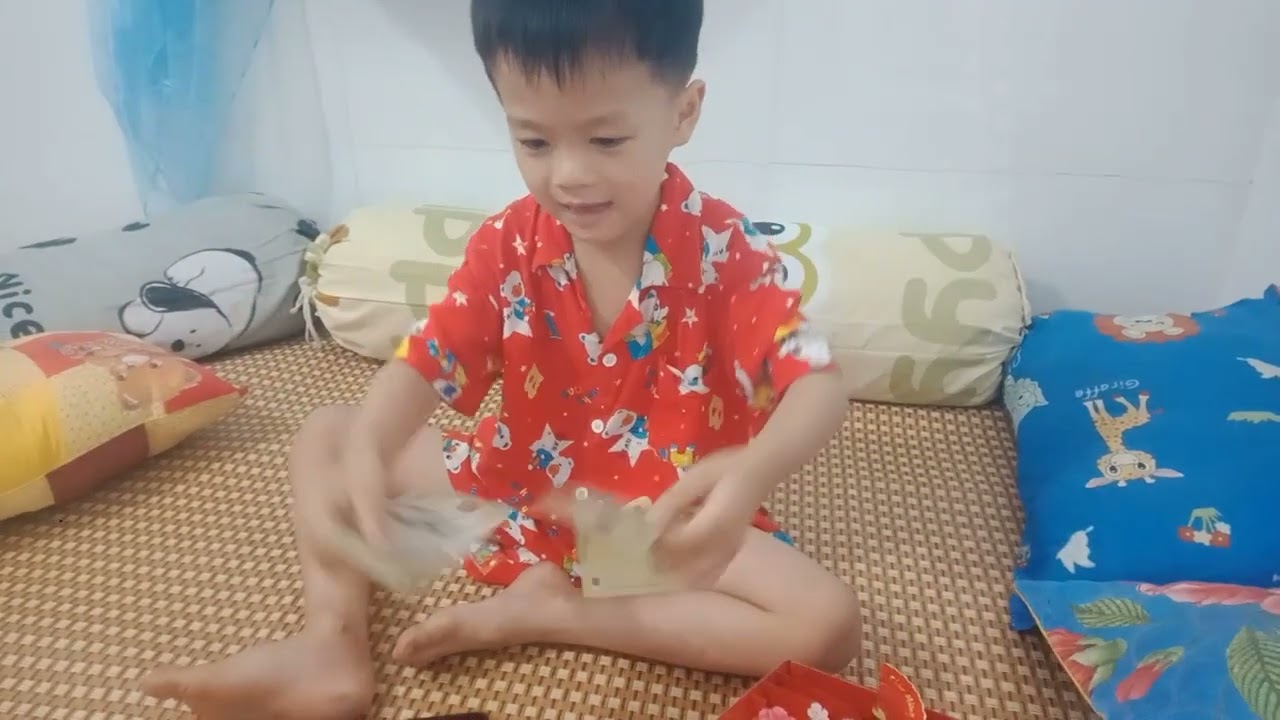 Nhũng ngày tết của me con Xu Hào 