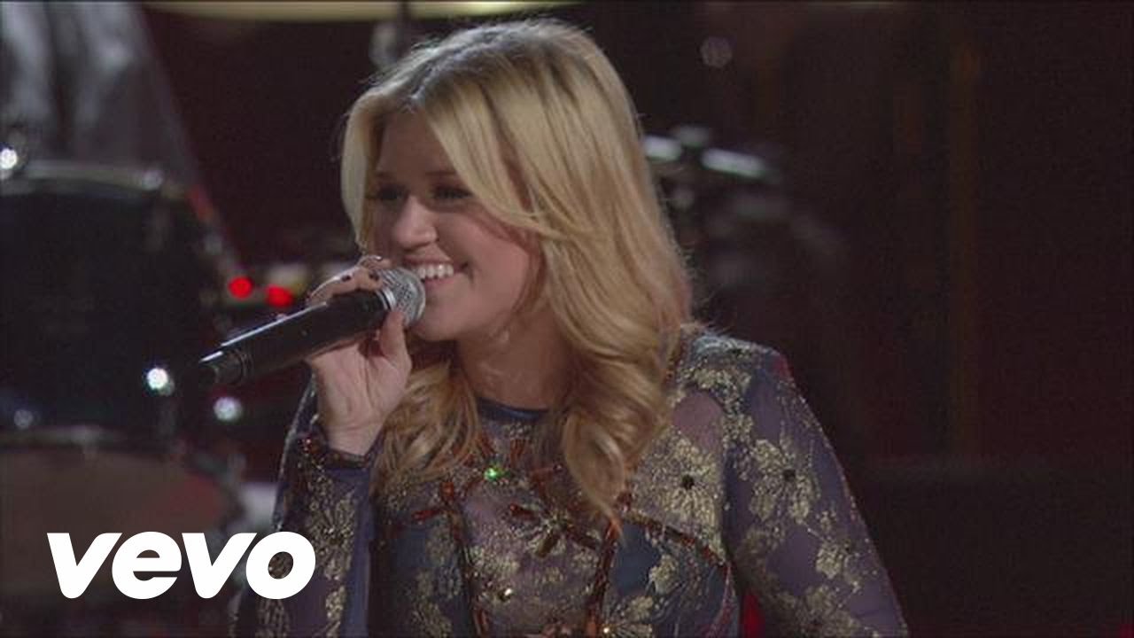 Kelly Clarkson - Don't Rush (Life from CMA Awards 2012)