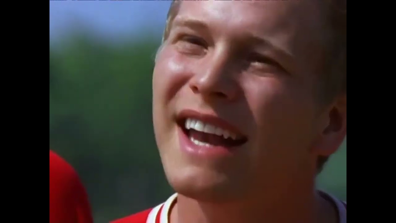 Matt Czuchry in Young Americans (2000) Episode 2 Scene Pack