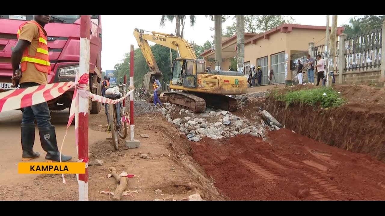 KCCA SIGNS SEVEN ROAD PROJECT CONTRACTS UNDER GKMP