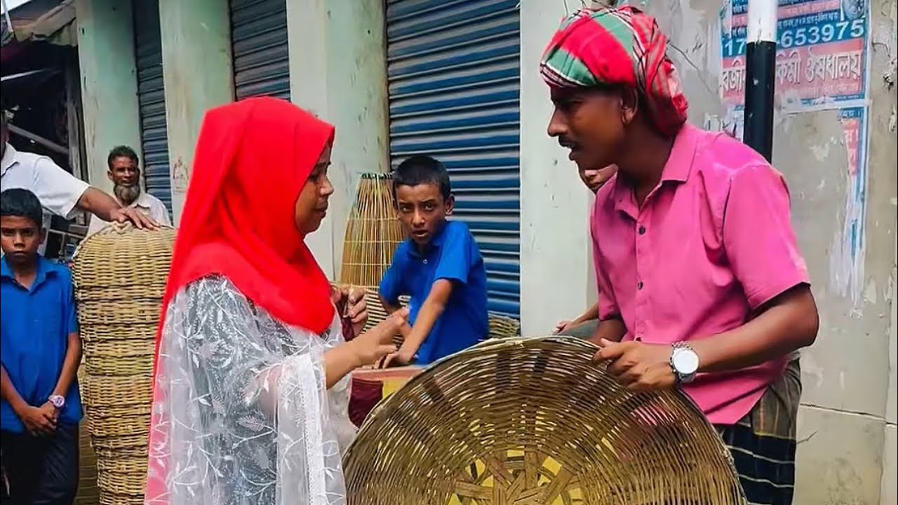বাজারে জিনিসের দাম শুনে যা করলো মহিলা অতঃপর 