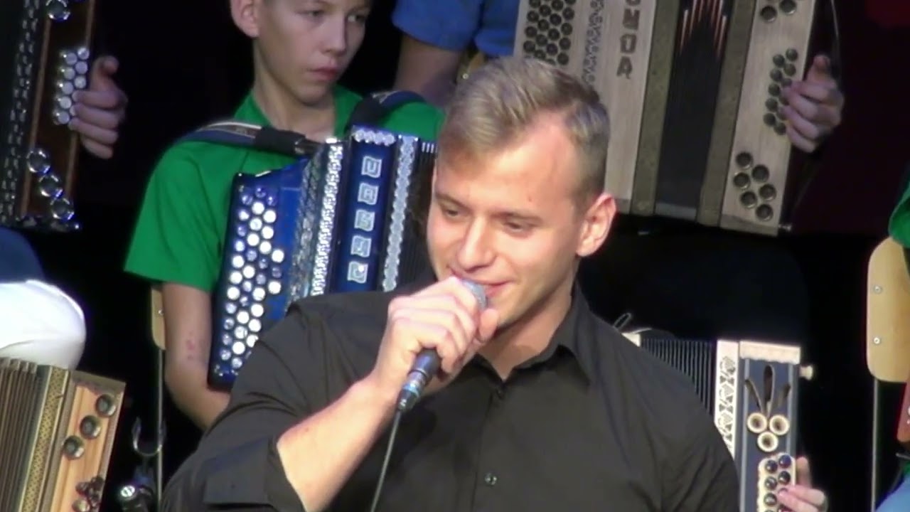 Ansambel Užitek - Naša pesem naj živi (v živo)