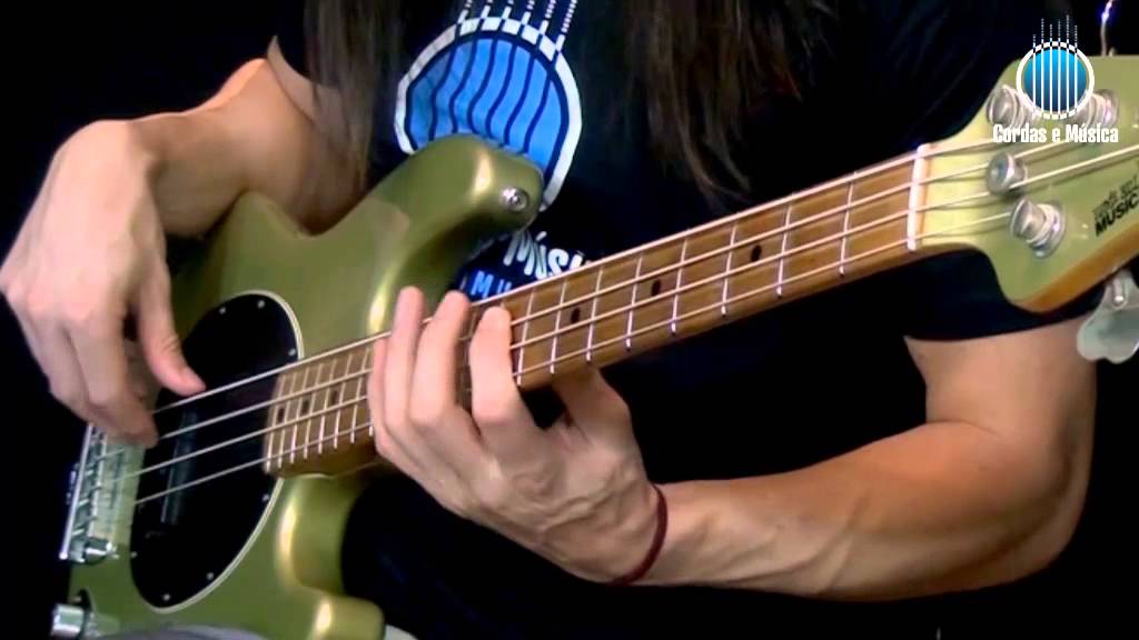Baixo - Praticando os exercícios com Triades Maiores - Cordas e Música