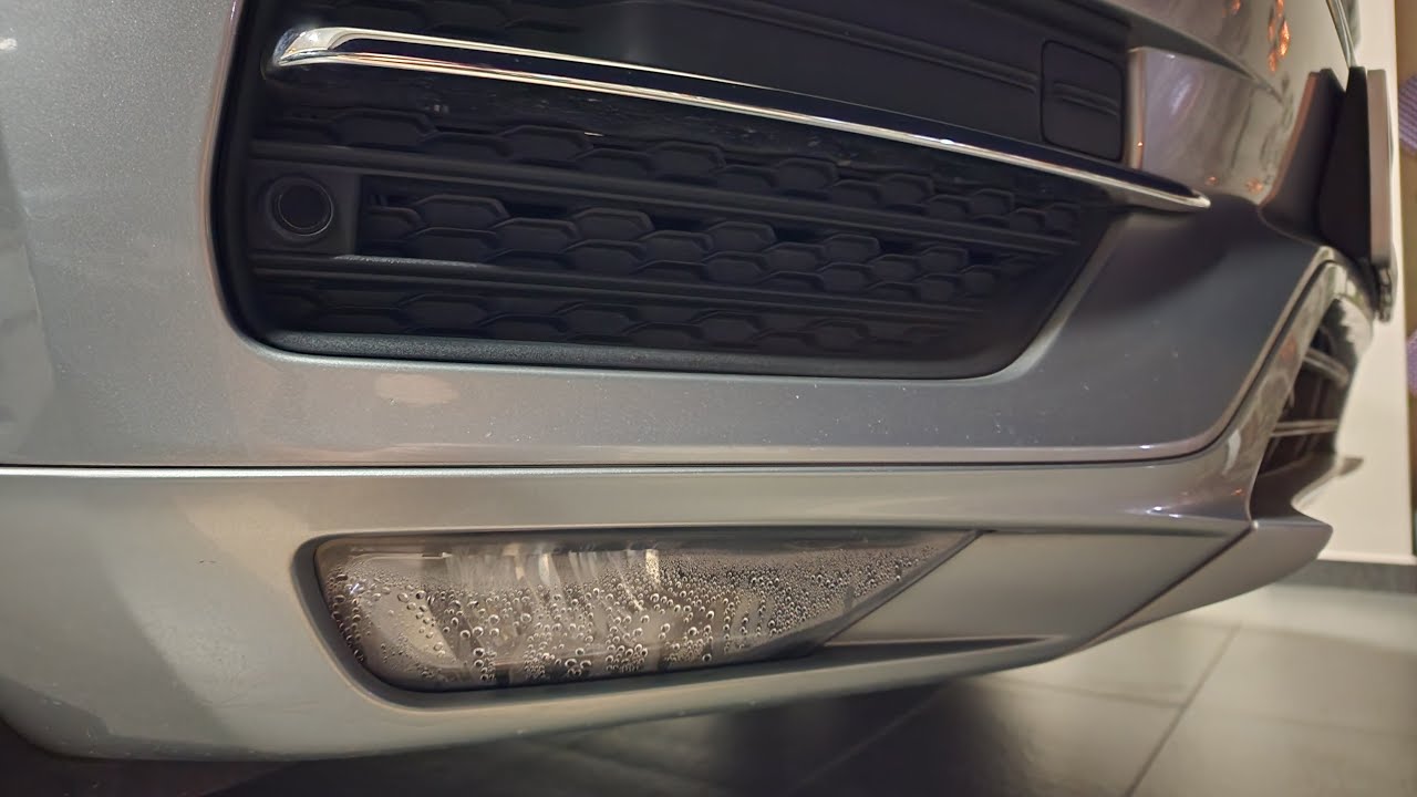 Volvo XC90 (SPA) Fog Light Removal