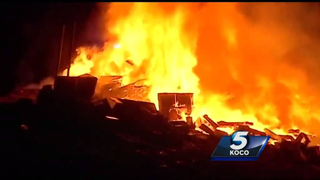 Bee set on fire after beekeepers try to gather loose bees near Pauls Valley