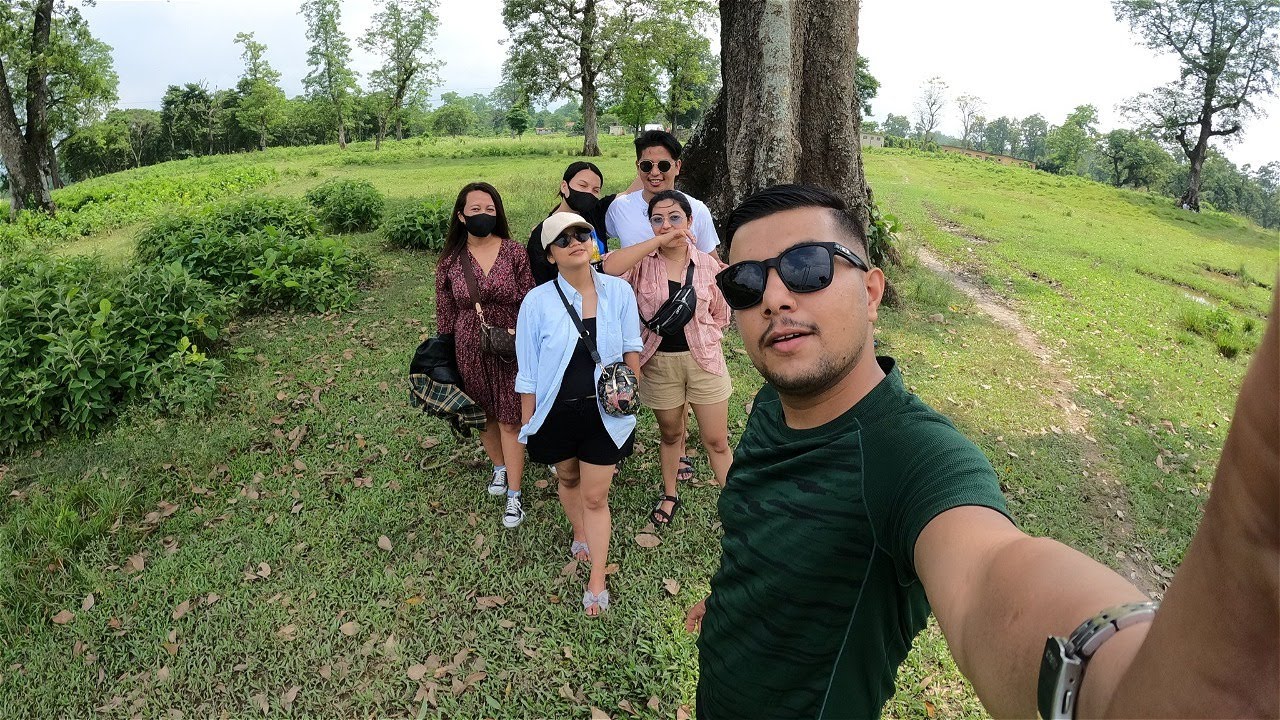 Laugh & Luxury - PARK SAFARI RESORT  |  SAURAHA - CHITWAN  |  VLOG
