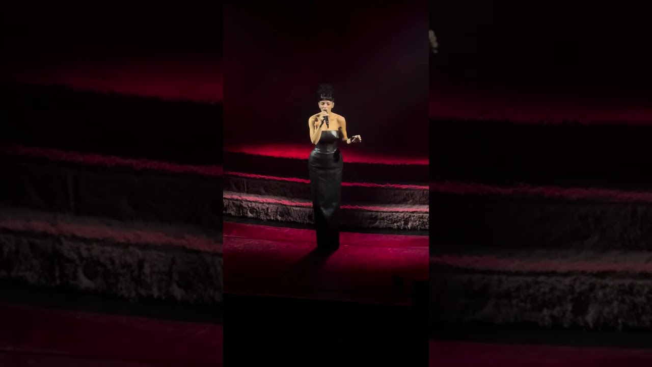 Lily Allen - Fruityloop (Live in Glasgow)