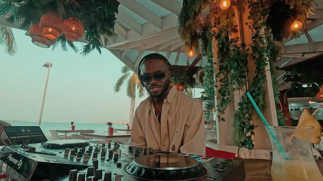 DJ BABALÚ: Por elas e para elas… SEMPRE(no Malamu)👸🏾🌹 Part Especial. Nadir da Costa (Afrigia)