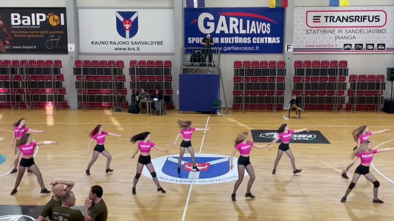 Palaikymo šokėjos varžybose: Kauno r. “Atletas” - Šilutės Šilutė