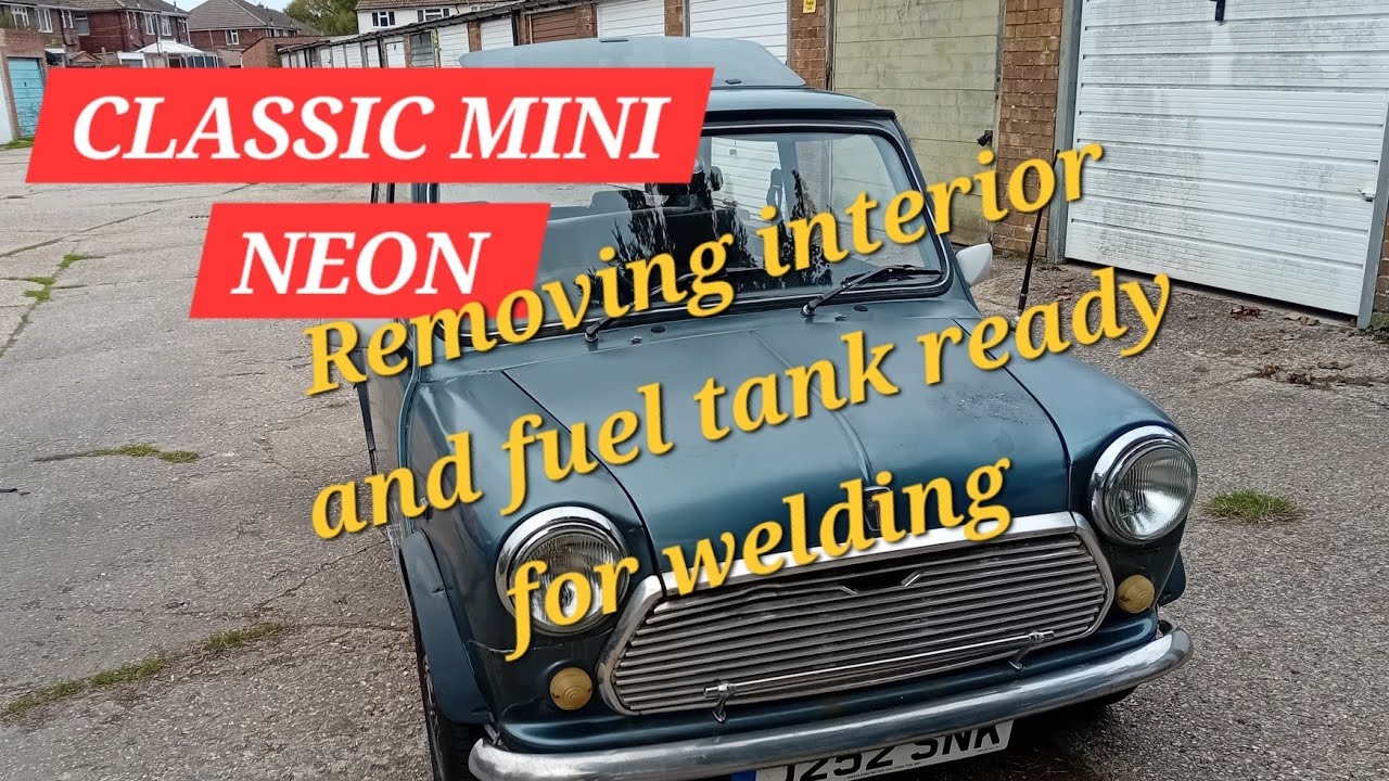 Классический Mini Neon. Часть 1. Демонтаж салона и топливного бака.