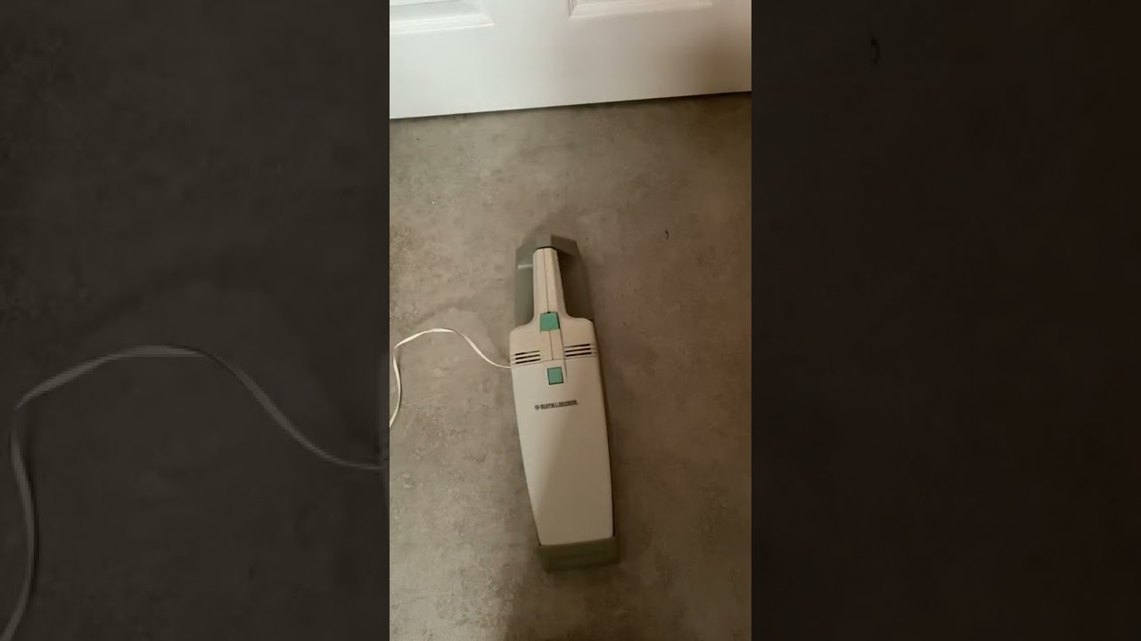 Vintage 1988 Black & Decker DustBuster