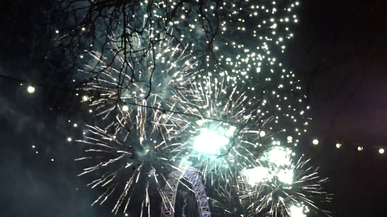 London New Year's Eve Fireworks 2017/18 Red Area near Blackfriars