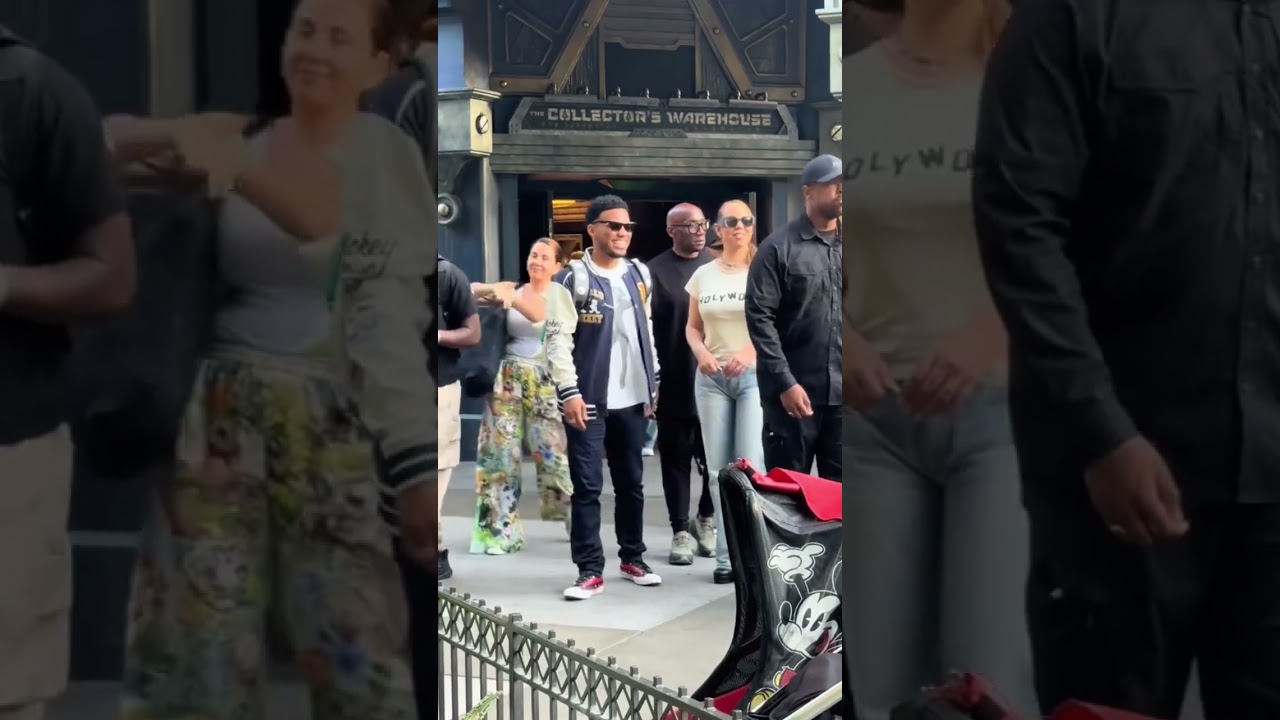 Mariah Carey and Anderson Paak were spotted at Disneyland earlier today!!!