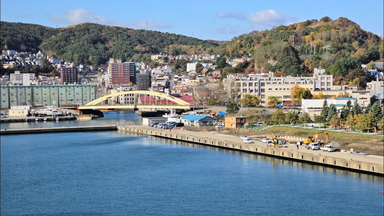 Exploring Otaru, Hokkaido Japan on a Norwegian Spirit Port Stop