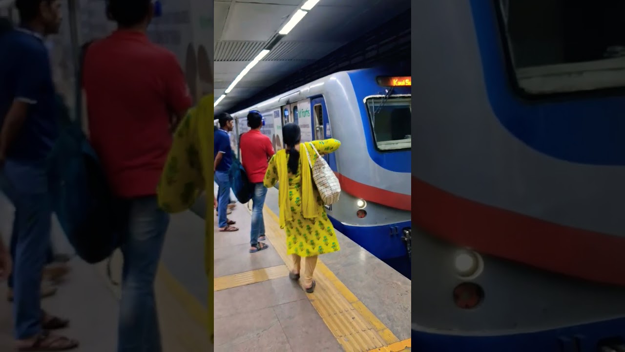 KOLKATA METRO🚞🩵 METRO RAIL 🚉💙 #metro #kolkata #train #howrah #viraltrain #vutervideo #views #train