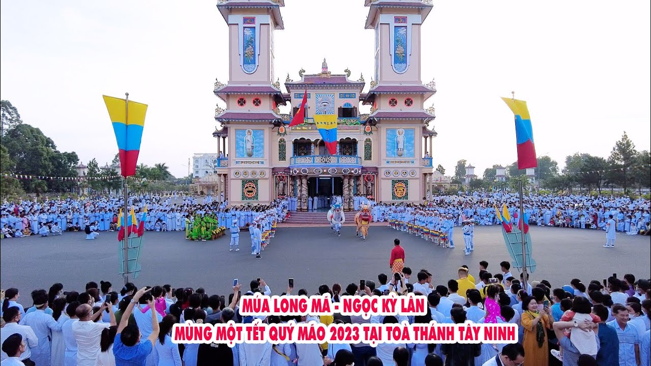 Múa long mã-Ngọc kỳ lân mùng 1 tết tại nội ô Tòa Thánh